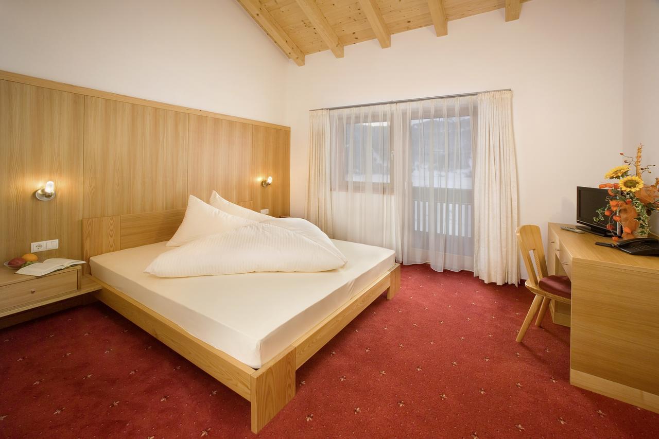 Residence Garni Alpenstern Resia Exterior foto